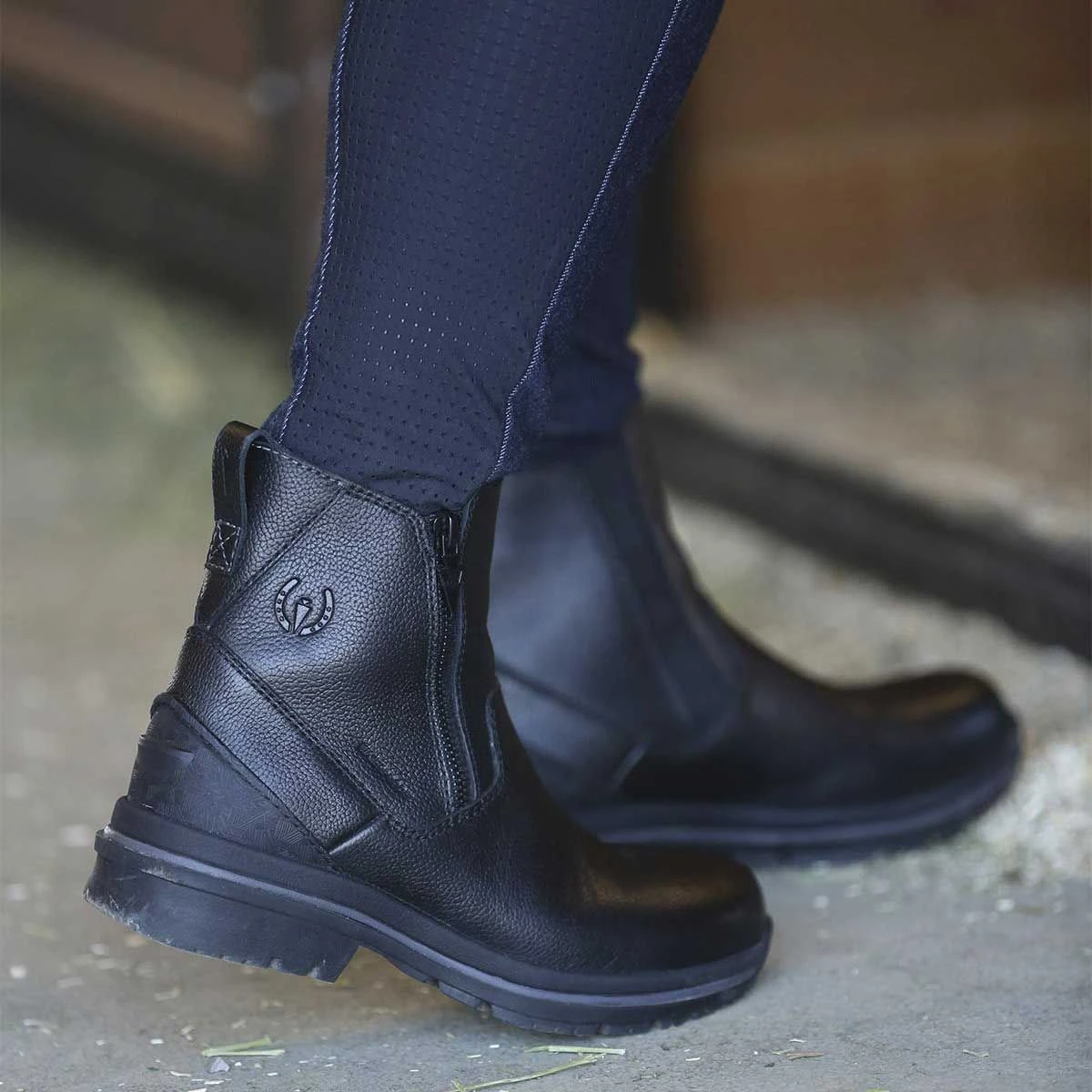 Kerrits Woodstock Waterproof Ladies Barn Boots 5 Kerrits Woodstock Waterproof Ladies Barn Boots - Image 3